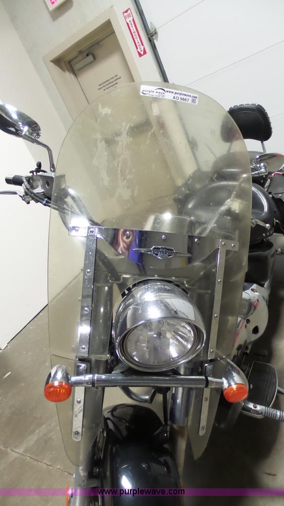 image for item AO9867 2005 Suzuki VL1500 boulevard motorcycle