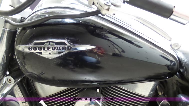 image for item AO9867 2005 Suzuki VL1500 boulevard motorcycle