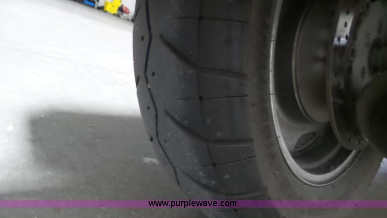 image for item AO9867 2005 Suzuki VL1500 boulevard motorcycle