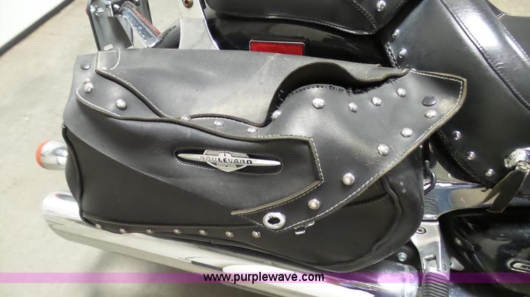 image for item AO9867 2005 Suzuki VL1500 boulevard motorcycle