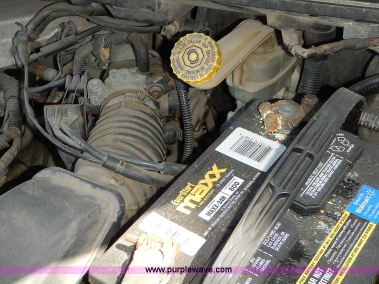 image for item J3924 1996 Plymouth Grand Voyager van