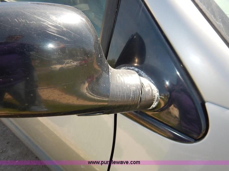 image for item J3924 1996 Plymouth Grand Voyager van