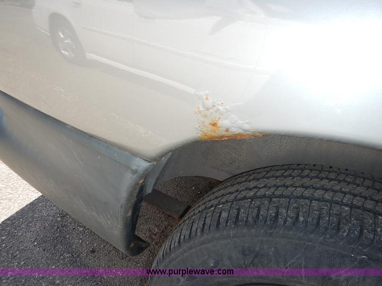 image for item J3924 1996 Plymouth Grand Voyager van