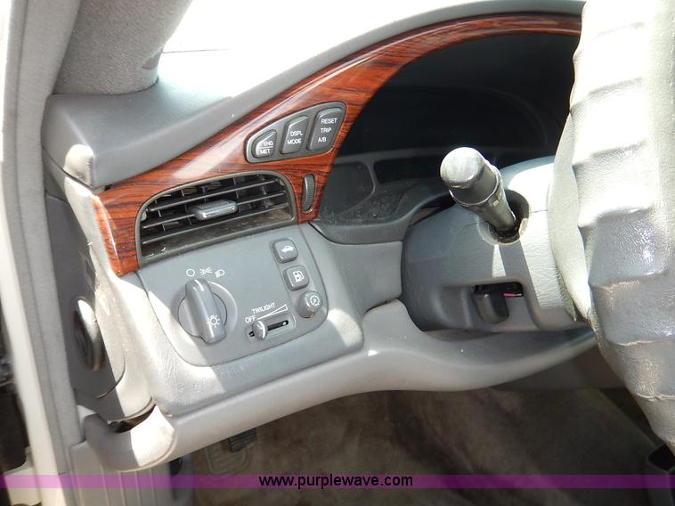 image for item J3925 2004 Cadillac DeVille Limited Edition