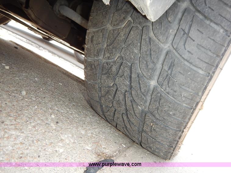 image for item J3925 2004 Cadillac DeVille Limited Edition