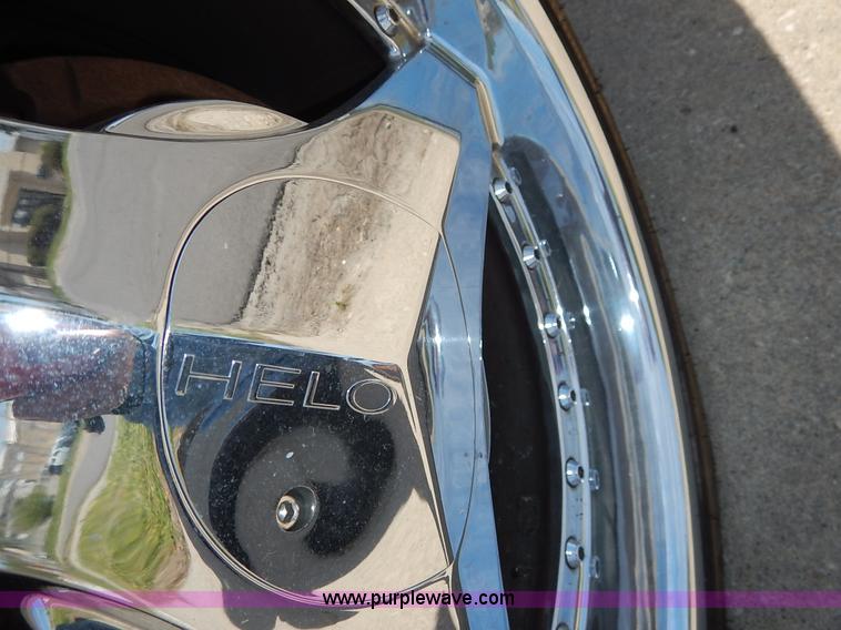 image for item J3925 2004 Cadillac DeVille Limited Edition