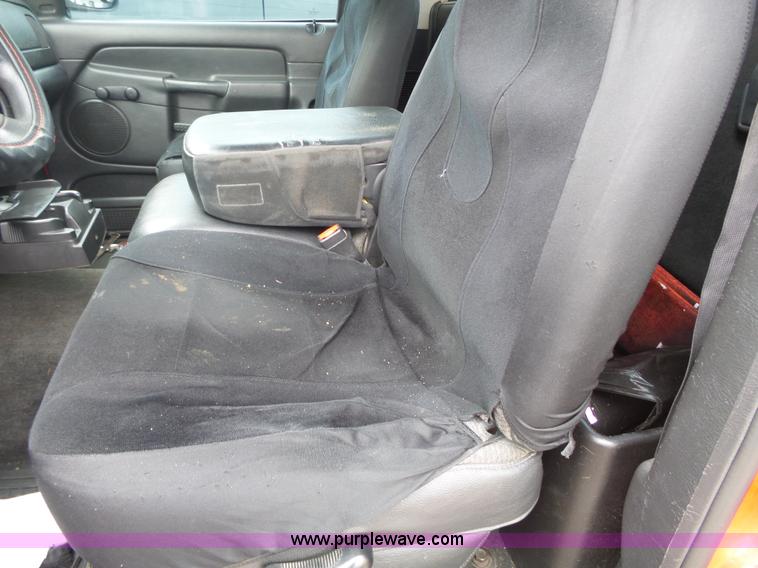 image for item J4179 2005 Dodge Ram 1500 pickup truck