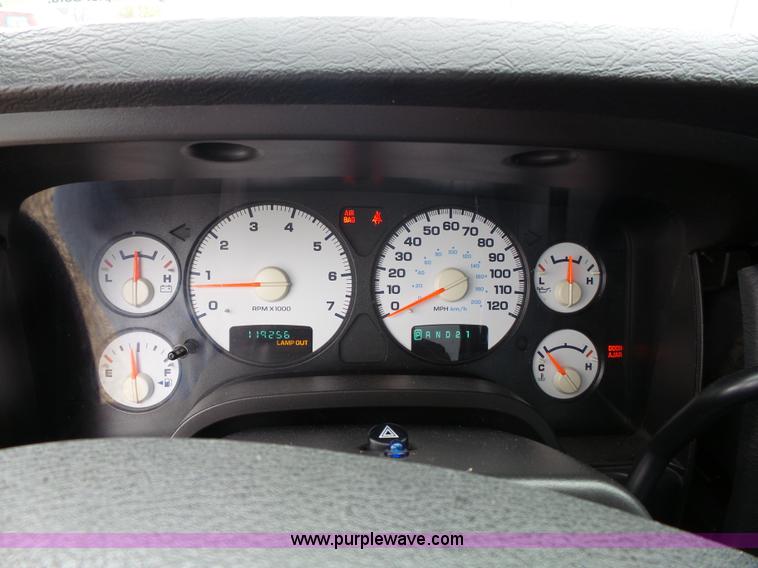 image for item J4179 2005 Dodge Ram 1500 pickup truck