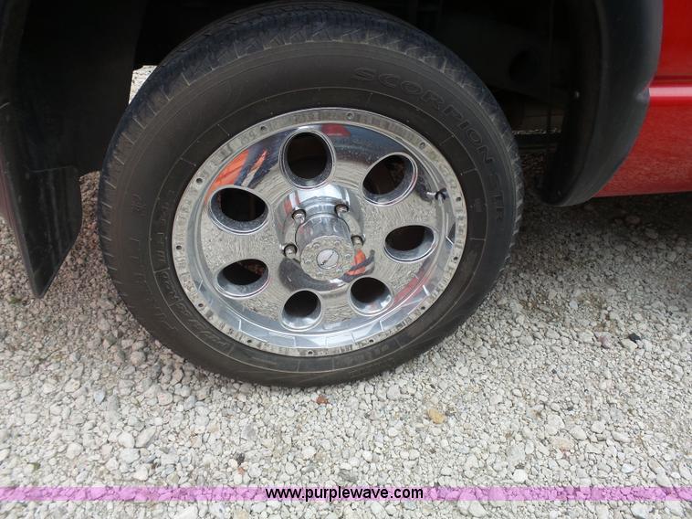 image for item J4179 2005 Dodge Ram 1500 pickup truck