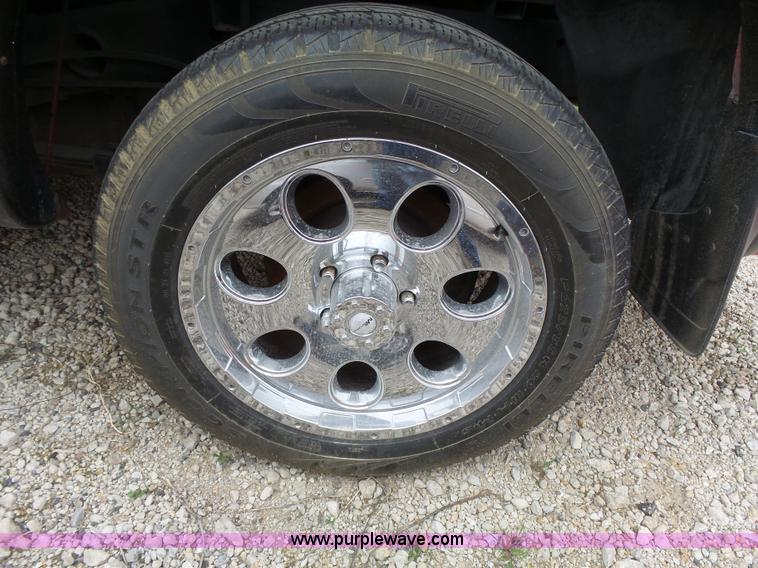 image for item J4179 2005 Dodge Ram 1500 pickup truck