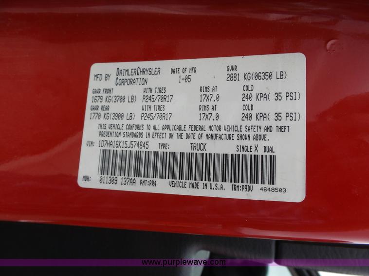 image for item J4179 2005 Dodge Ram 1500 pickup truck