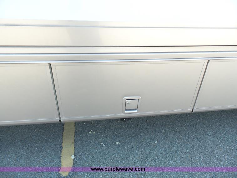 image for item J4200 1997 Ford Mountain Aire RV