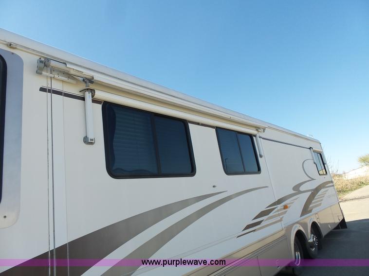 image for item J4200 1997 Ford Mountain Aire RV