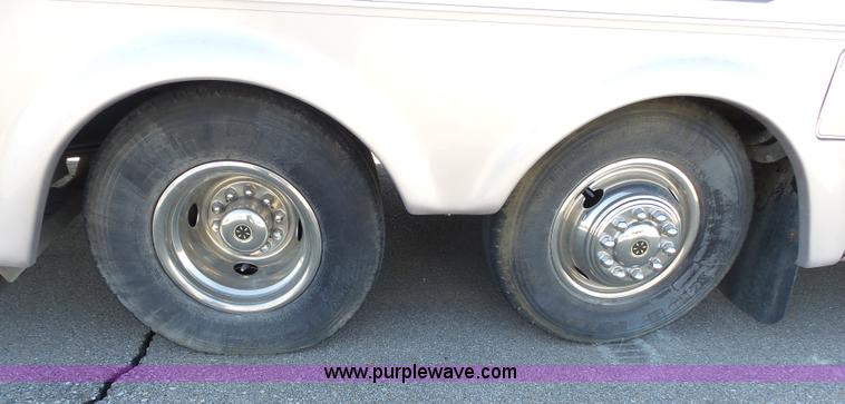 image for item J4200 1997 Ford Mountain Aire RV