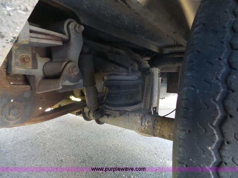 image for item J4200 1997 Ford Mountain Aire RV