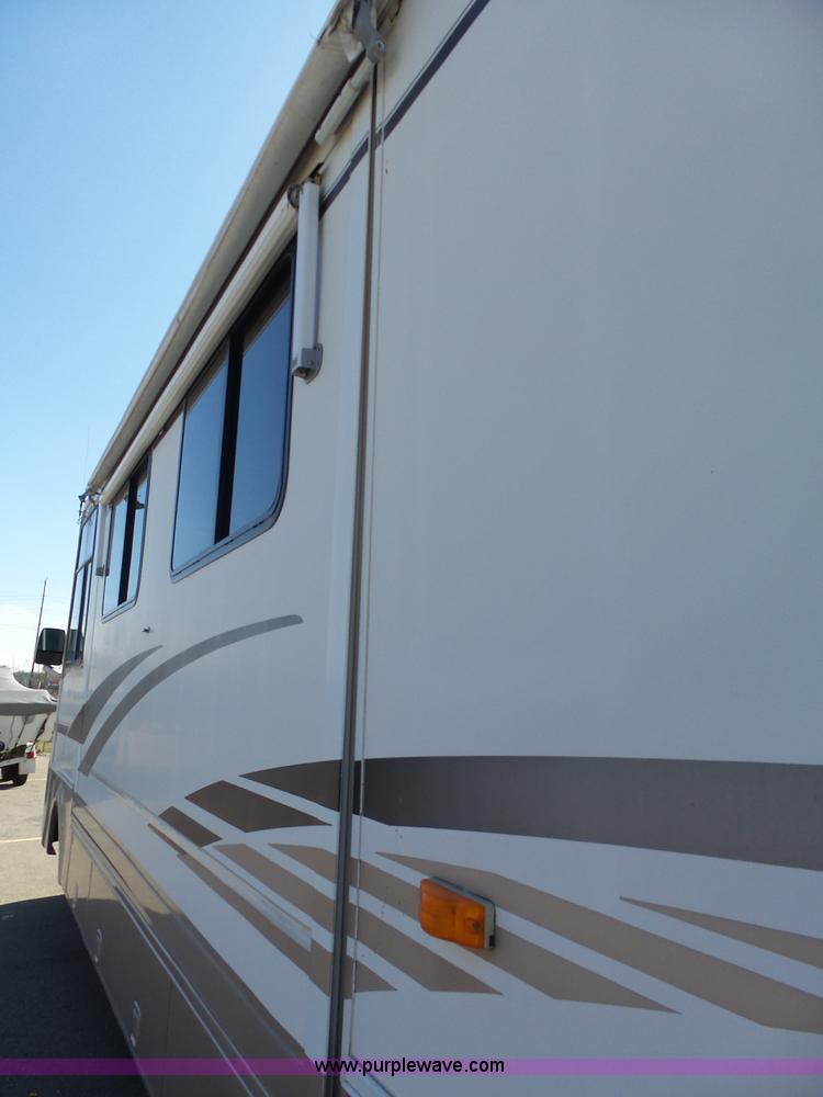 image for item J4200 1997 Ford Mountain Aire RV