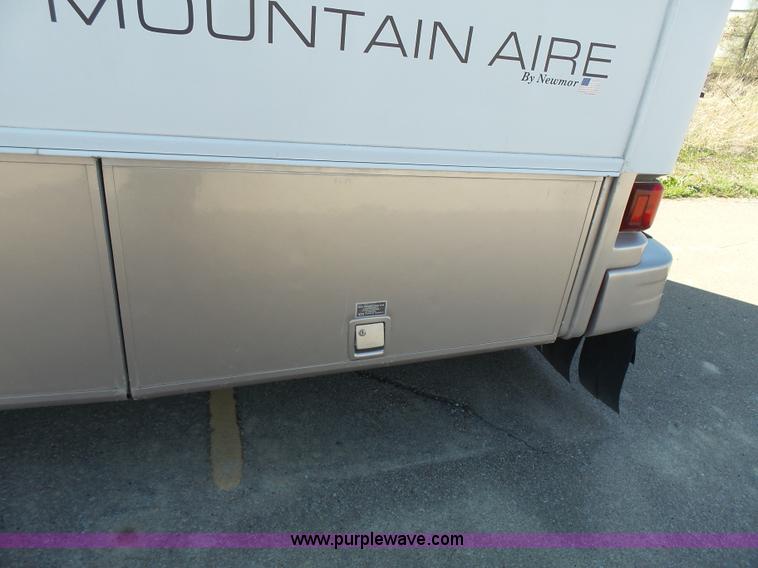 image for item J4200 1997 Ford Mountain Aire RV