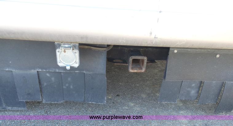 image for item J4200 1997 Ford Mountain Aire RV