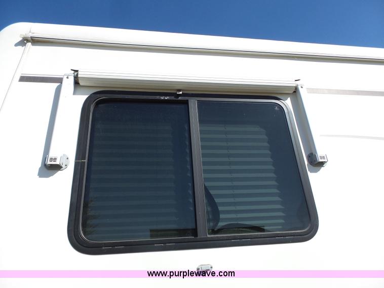 image for item J4200 1997 Ford Mountain Aire RV