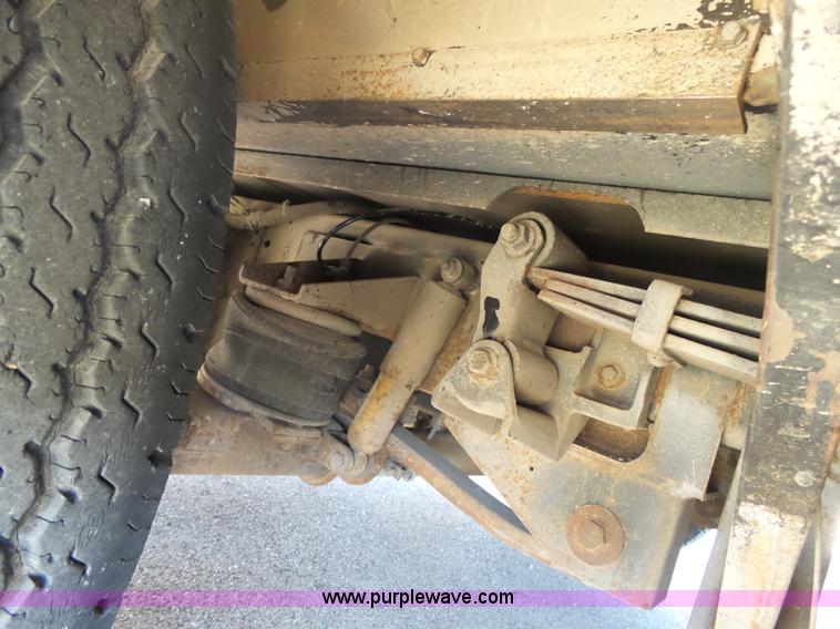 image for item J4200 1997 Ford Mountain Aire RV