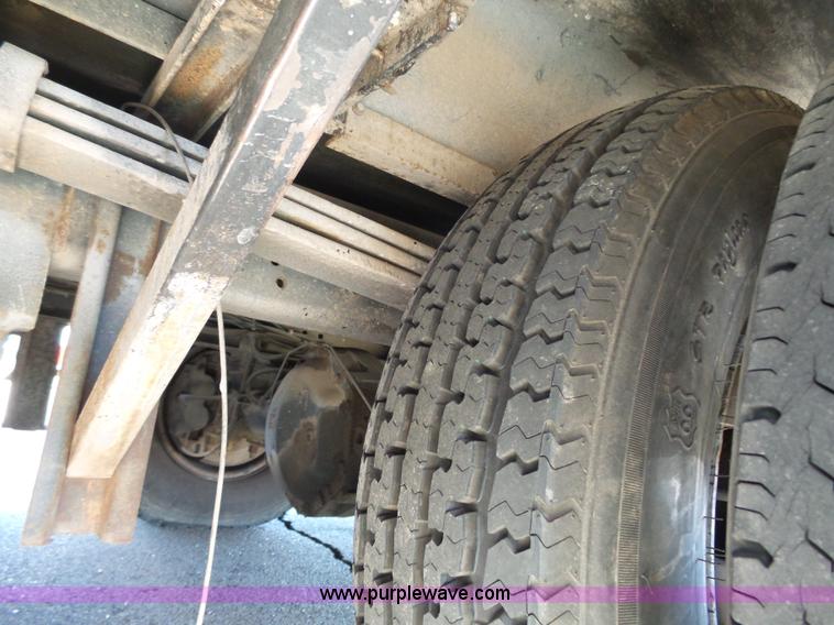 image for item J4200 1997 Ford Mountain Aire RV