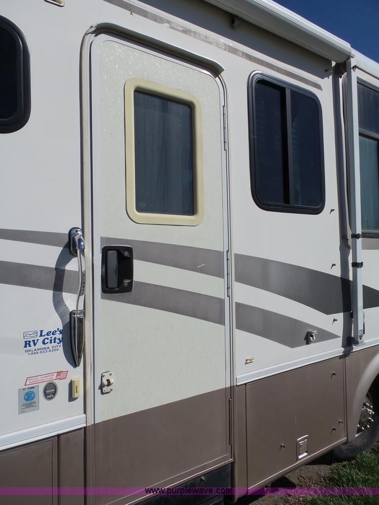 image for item J4200 1997 Ford Mountain Aire RV