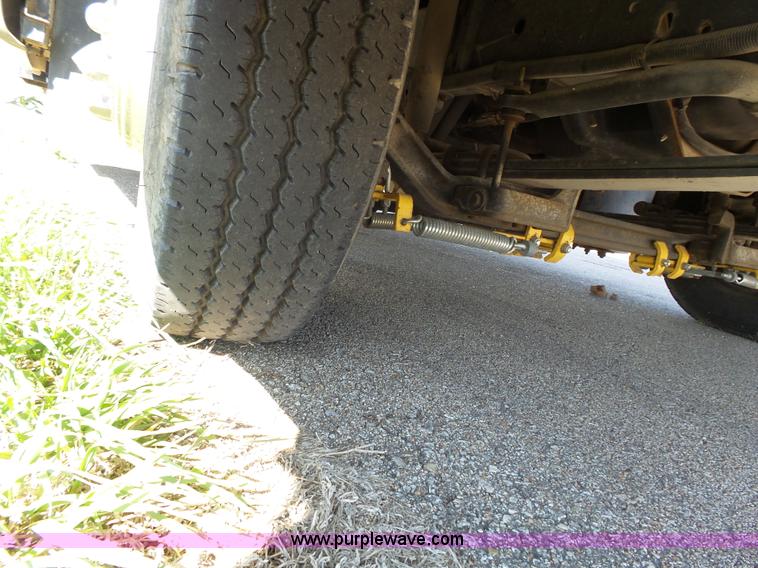 image for item J4200 1997 Ford Mountain Aire RV