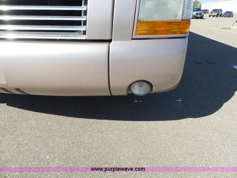 image for item J4200 1997 Ford Mountain Aire RV