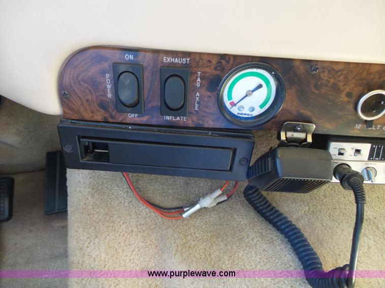 image for item J4200 1997 Ford Mountain Aire RV