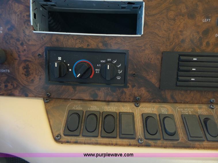 image for item J4200 1997 Ford Mountain Aire RV