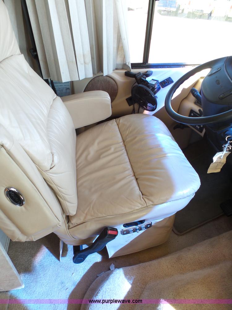 image for item J4200 1997 Ford Mountain Aire RV