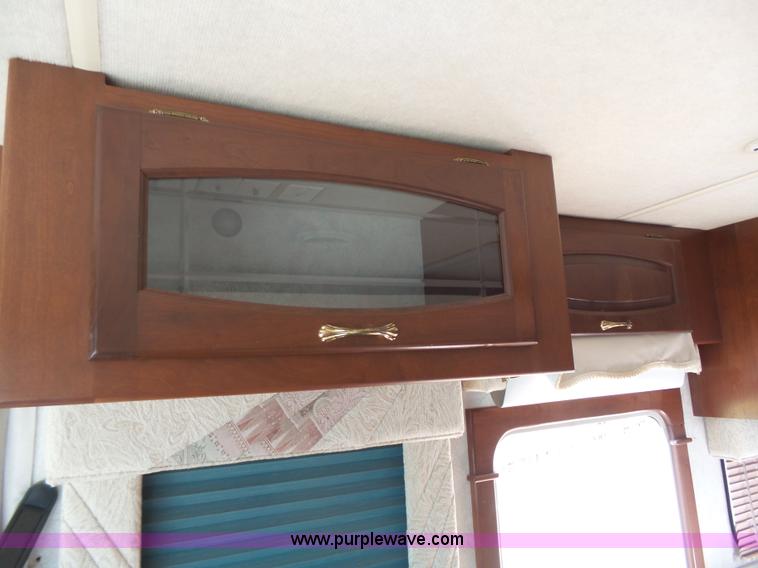 image for item J4200 1997 Ford Mountain Aire RV