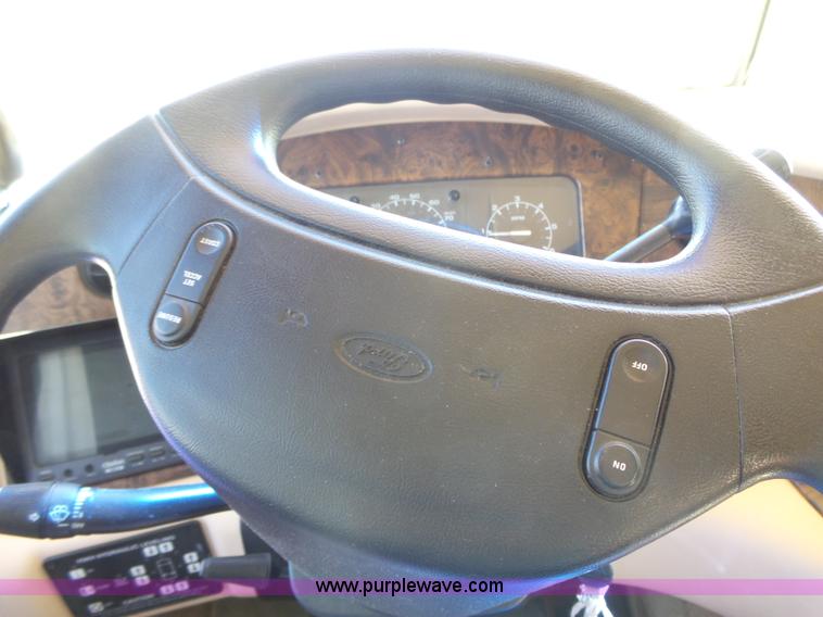 image for item J4200 1997 Ford Mountain Aire RV