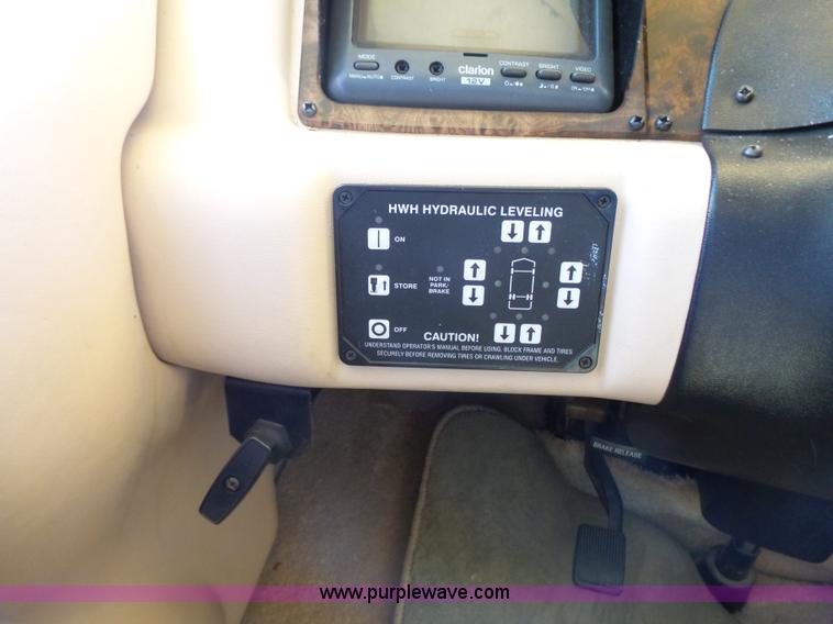 image for item J4200 1997 Ford Mountain Aire RV