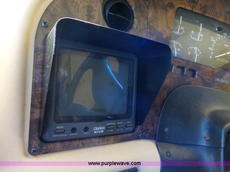 image for item J4200 1997 Ford Mountain Aire RV