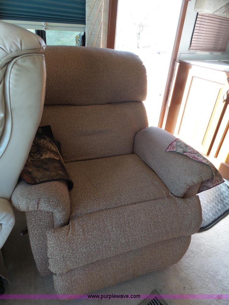 image for item J4200 1997 Ford Mountain Aire RV