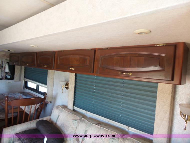 image for item J4200 1997 Ford Mountain Aire RV