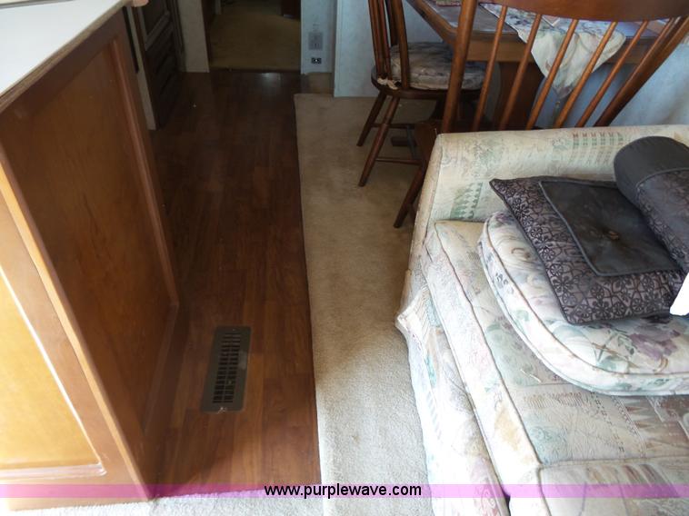 image for item J4200 1997 Ford Mountain Aire RV