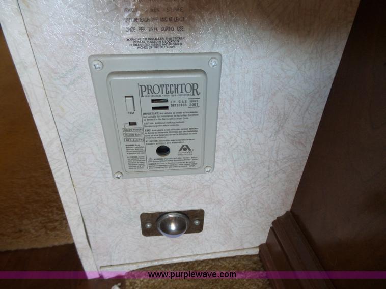 image for item J4200 1997 Ford Mountain Aire RV