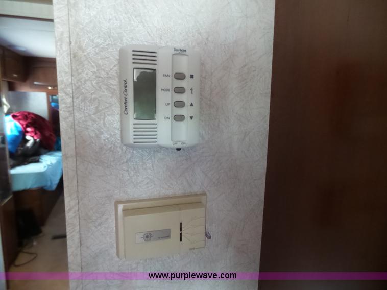 image for item J4200 1997 Ford Mountain Aire RV