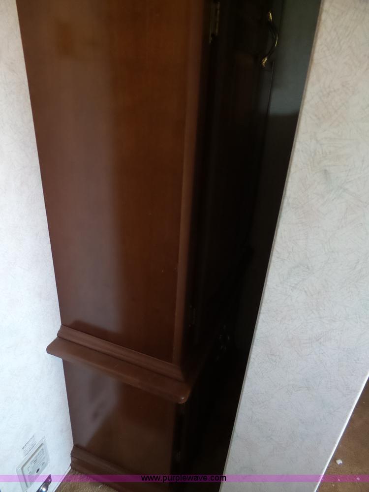 image for item J4200 1997 Ford Mountain Aire RV