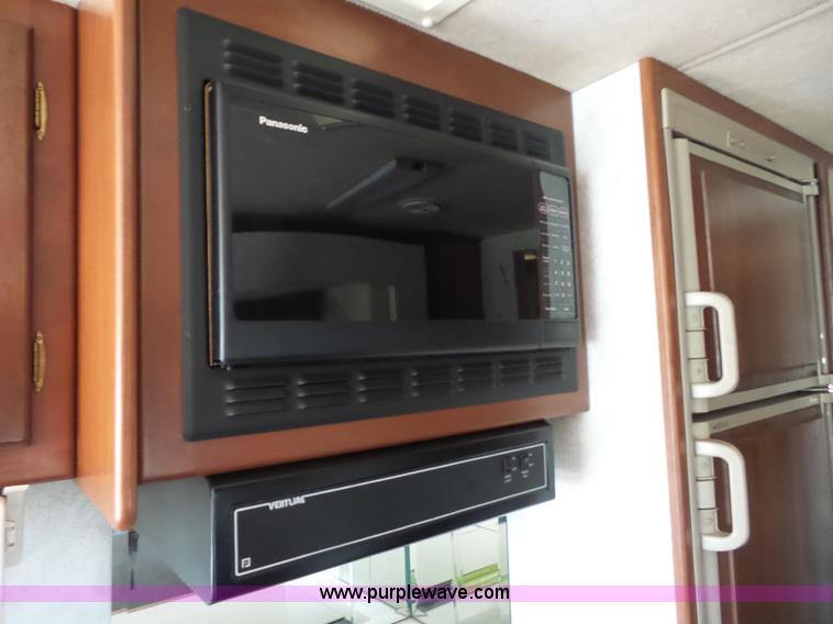 image for item J4200 1997 Ford Mountain Aire RV