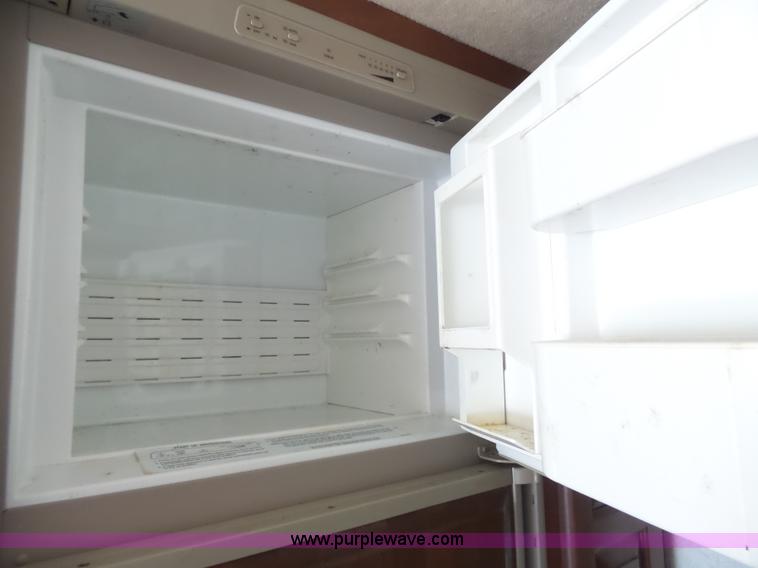 image for item J4200 1997 Ford Mountain Aire RV