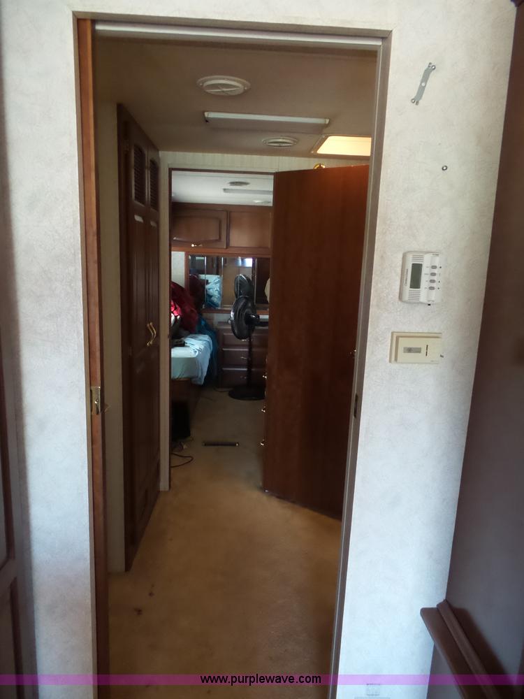 image for item J4200 1997 Ford Mountain Aire RV