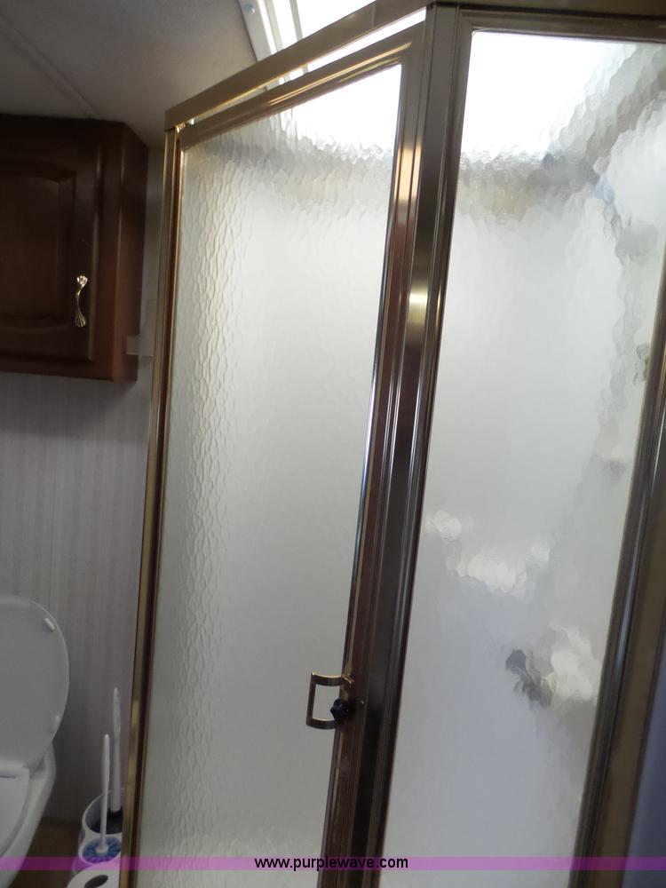 image for item J4200 1997 Ford Mountain Aire RV