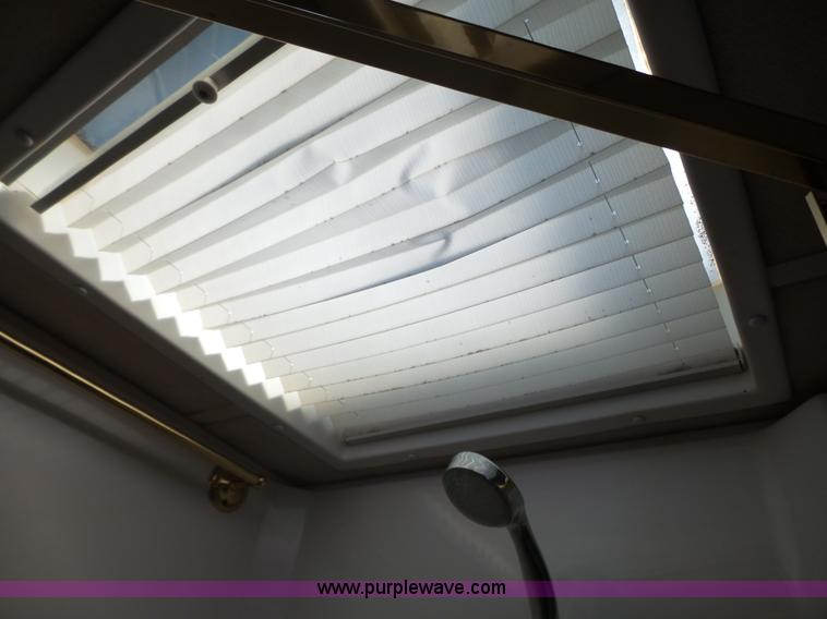 image for item J4200 1997 Ford Mountain Aire RV