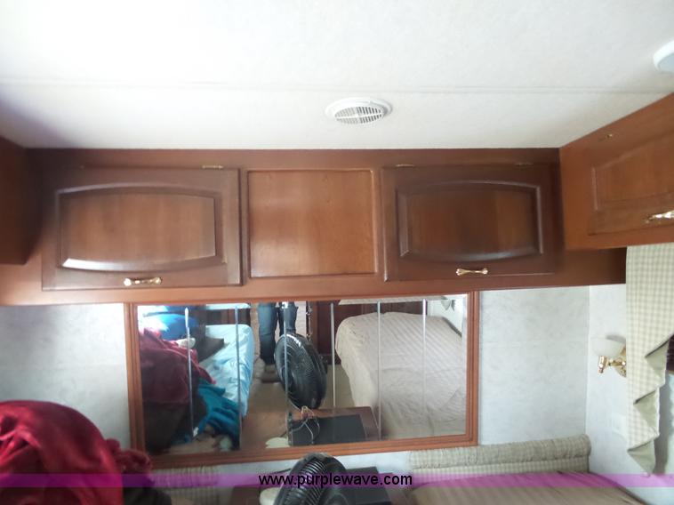 image for item J4200 1997 Ford Mountain Aire RV