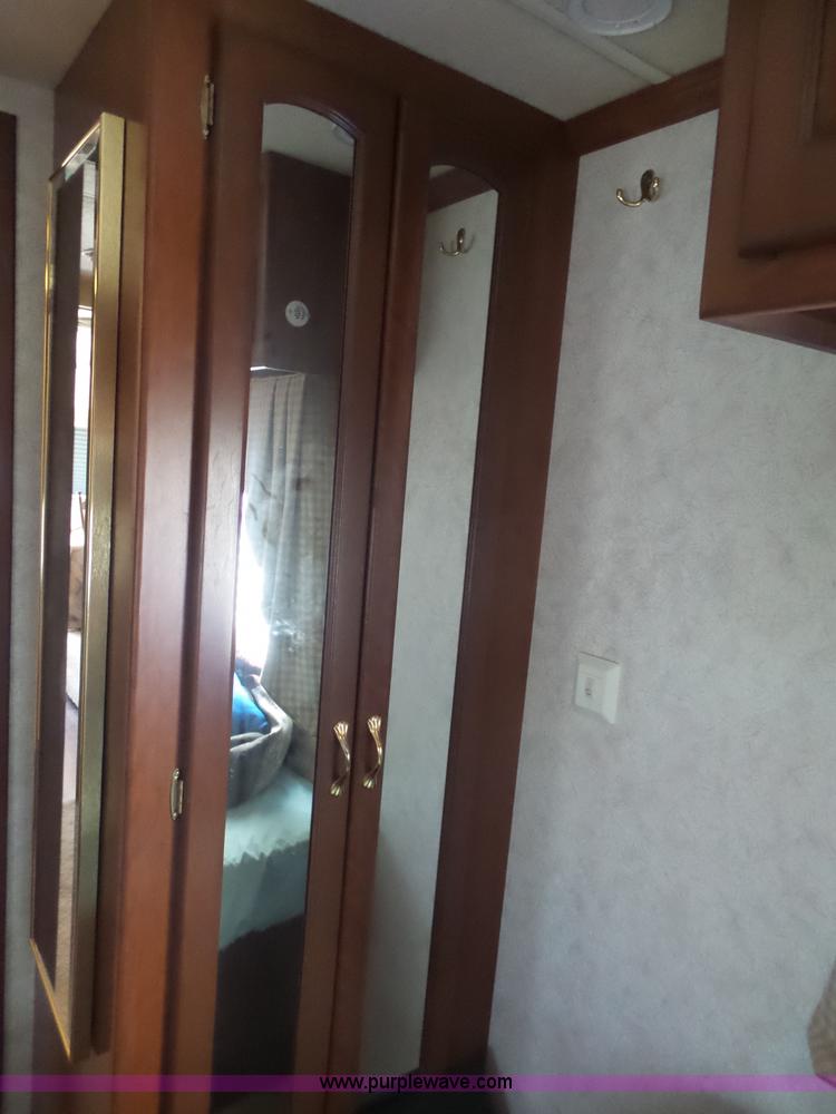 image for item J4200 1997 Ford Mountain Aire RV