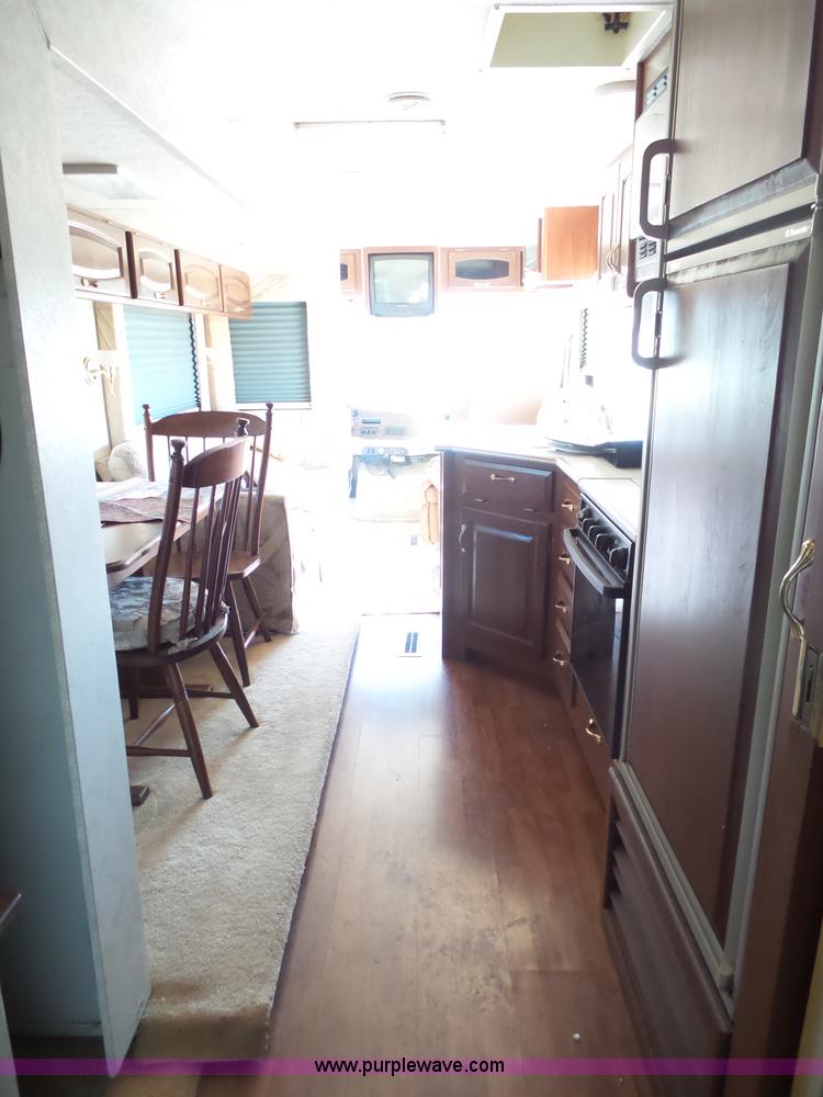 image for item J4200 1997 Ford Mountain Aire RV