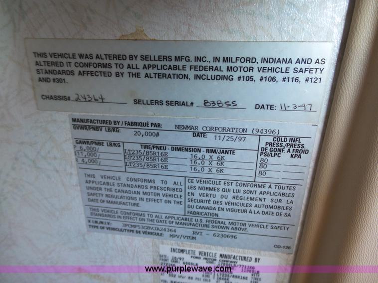 image for item J4200 1997 Ford Mountain Aire RV